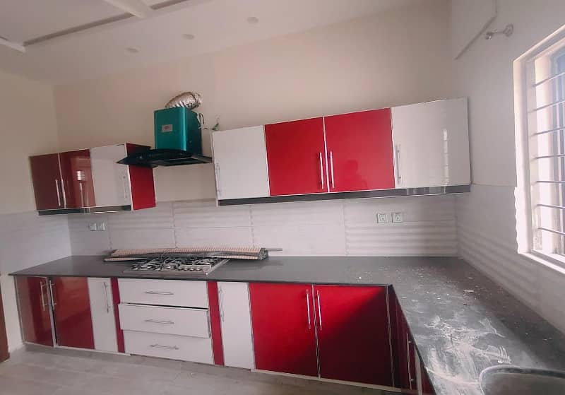 1 Kanal Upper Portion for Rent in DHA Lahore Phase 4 Near LGS School 15