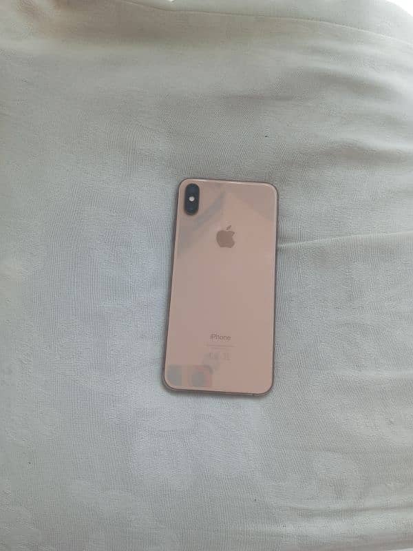 iphone xs max 4