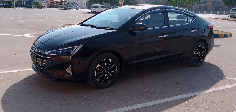 Hyundai Elantra GLS 4