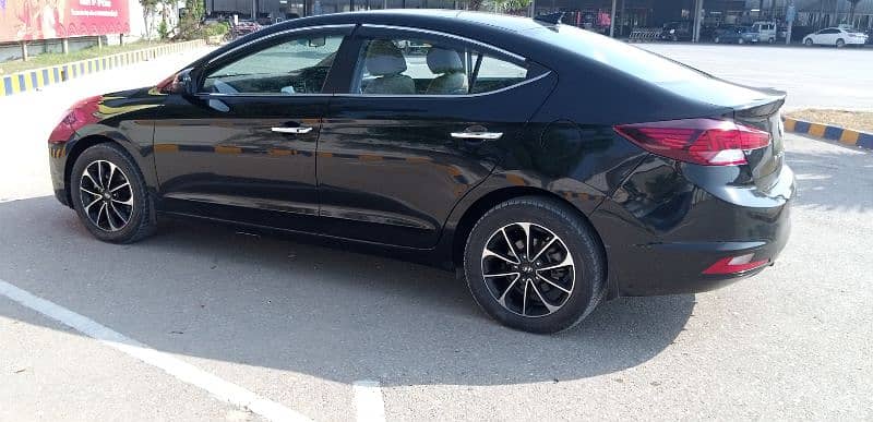 Hyundai Elantra GLS 5