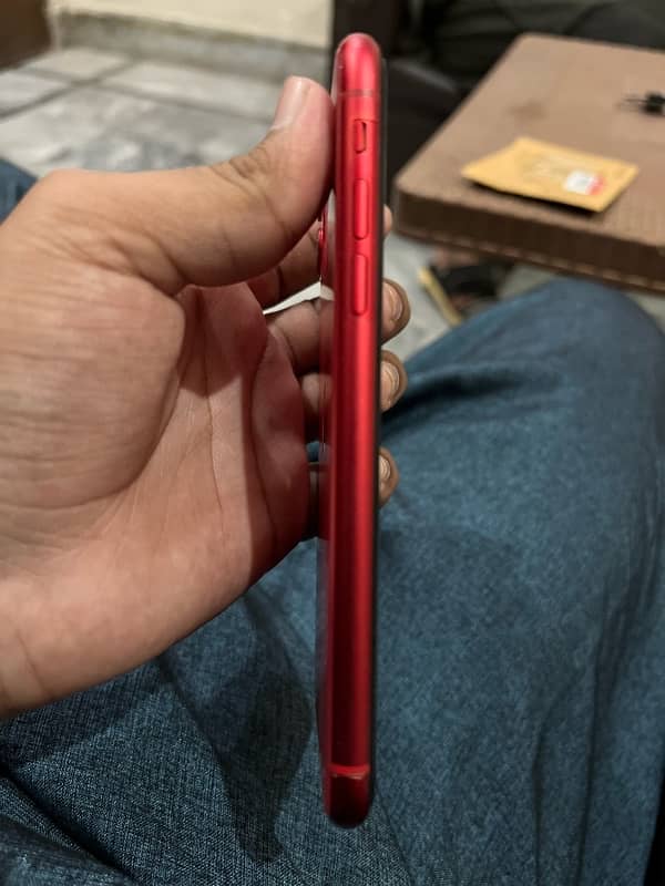 iPhone 11 Red product 128 1