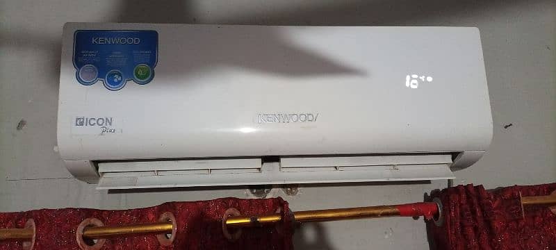 1 ton sada kenwood split ac. good condition. koi fault nahi. 1