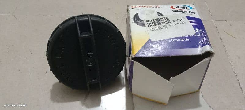 Old Suzuki Cultus Fuel tank cap 1