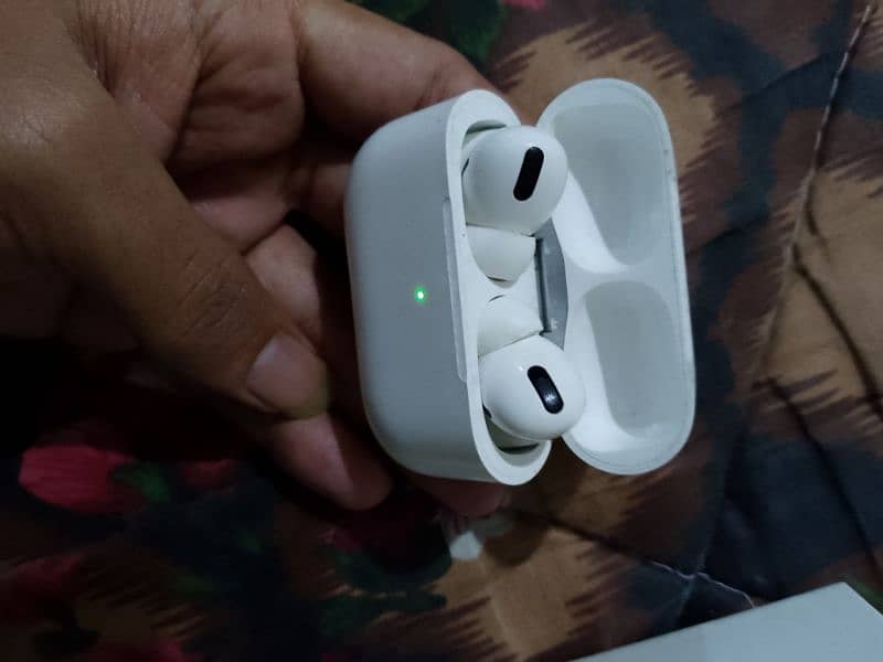 iphone airpods copy / airpods 4