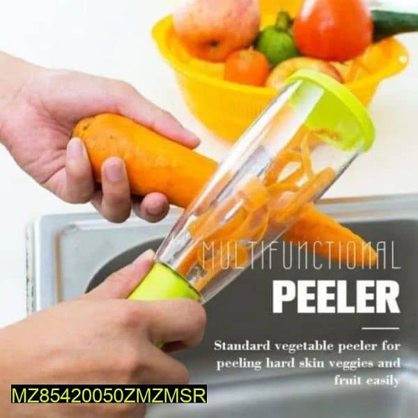 vegetable peeler with container 3