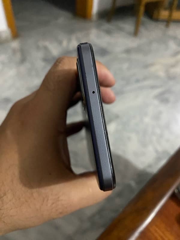 Oppo F17 7