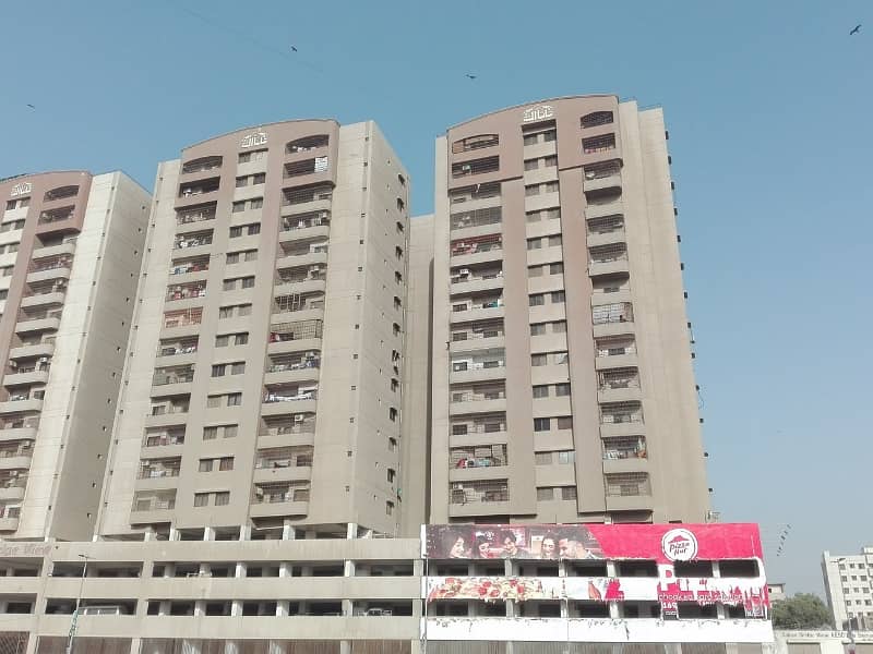 Flat Of 2100 Square Feet Available In North Nazimabad - Block B 2