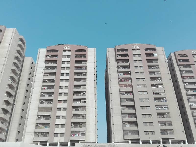 Flat Of 2100 Square Feet Available In North Nazimabad - Block B 8