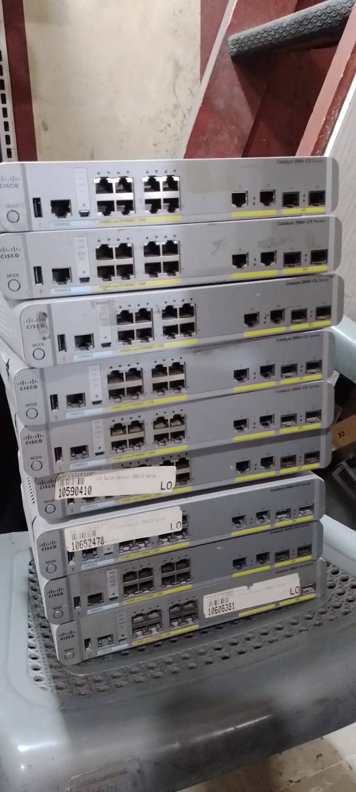 All kind of Networking Switches, Routers, Firewalls, Servers, SFPs, 2