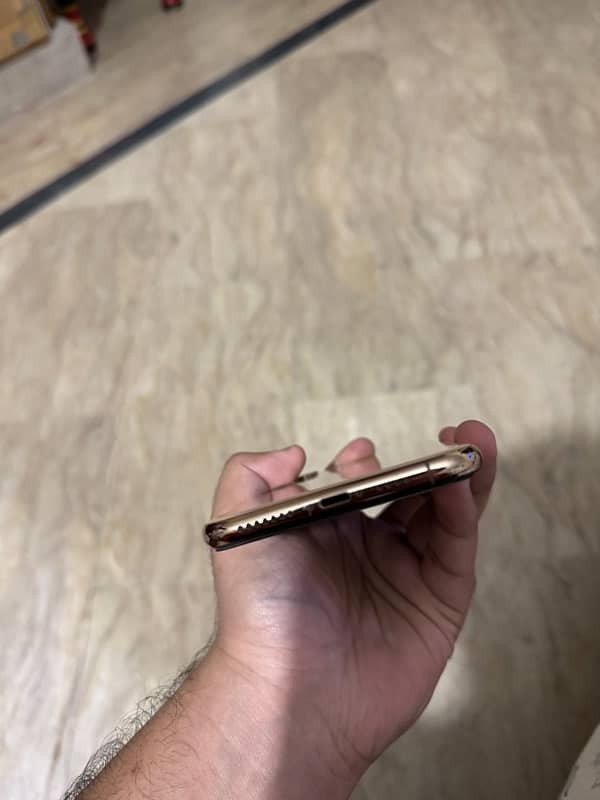 iPhone Xs Max 64gb Pta approved 4