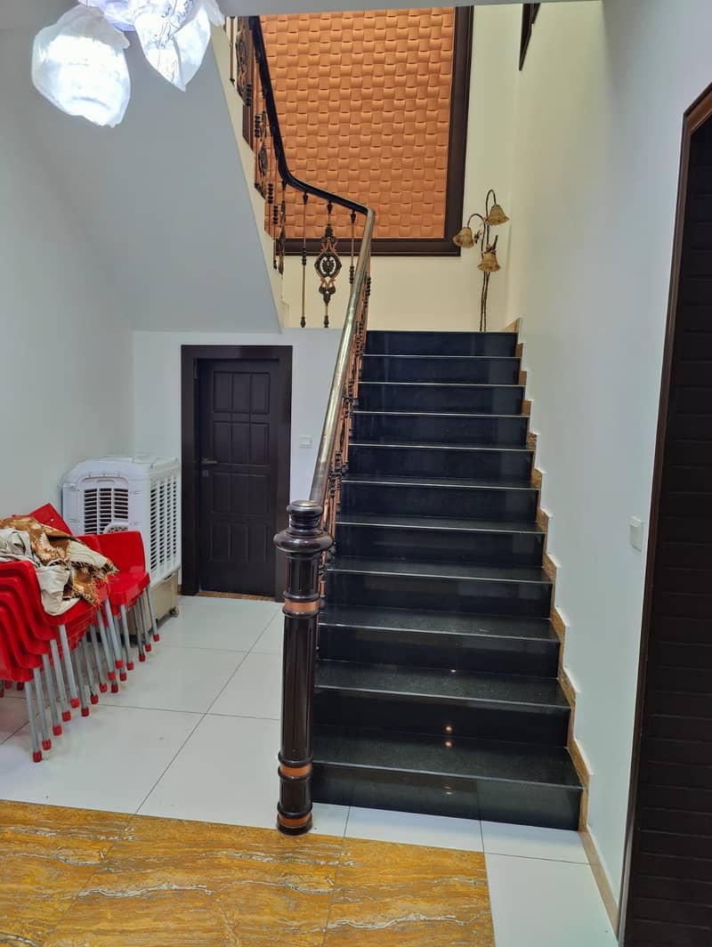 Dc colony main boulevard furniture house for sale 1 kanal 46