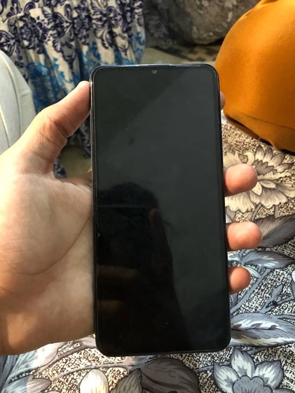 iam selling realme C63 1