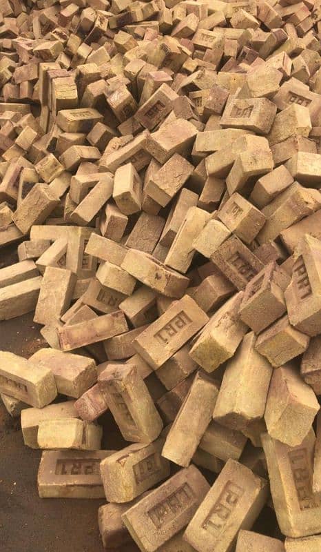 Bricks For Sale Bhattha price  orignal PR1 , 4g Special , Locall 0