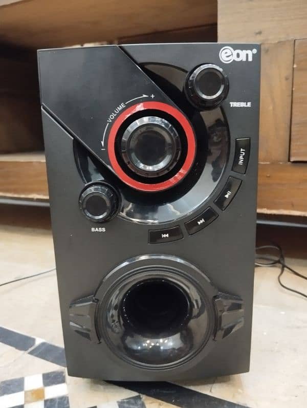 eon 2002 speakers + powerfull basser system 4