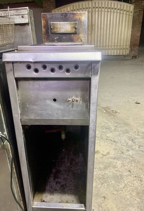 Deep Fryer (Oil Fryer) for Fries and Zingers etc 4