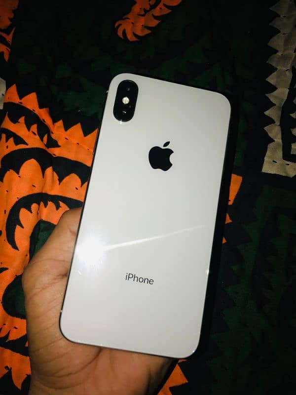 iphone X pta hai or 64 gb health 90 all original with box all okay hai 2