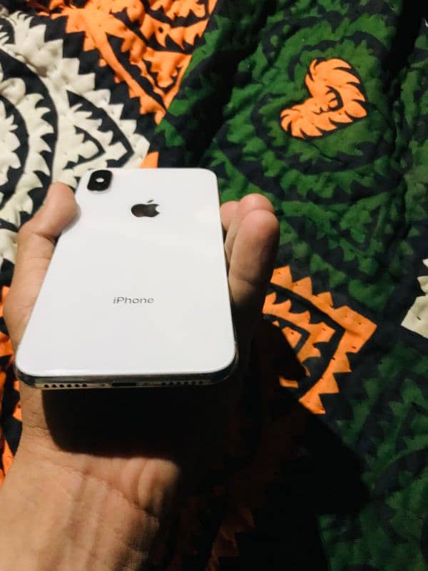 iphone X pta hai or 64 gb health 90 all original with box all okay hai 4