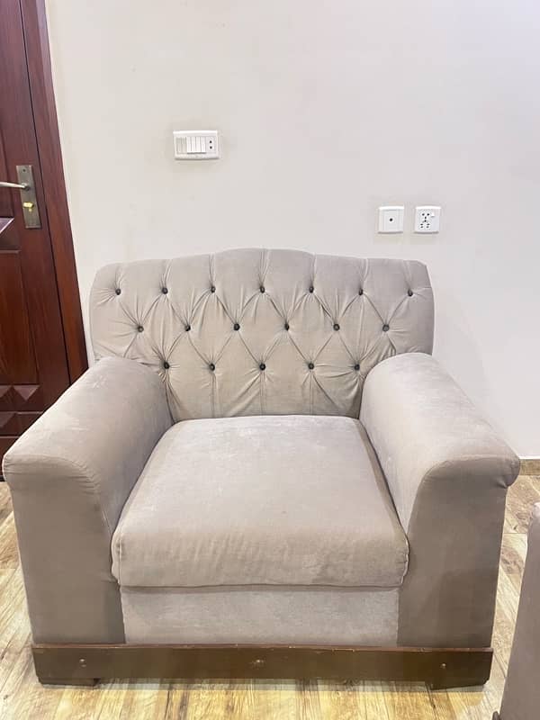 7 pieces sofa set for sale 0