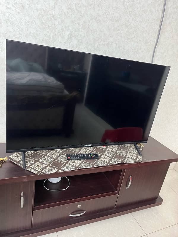 lcd tv 1