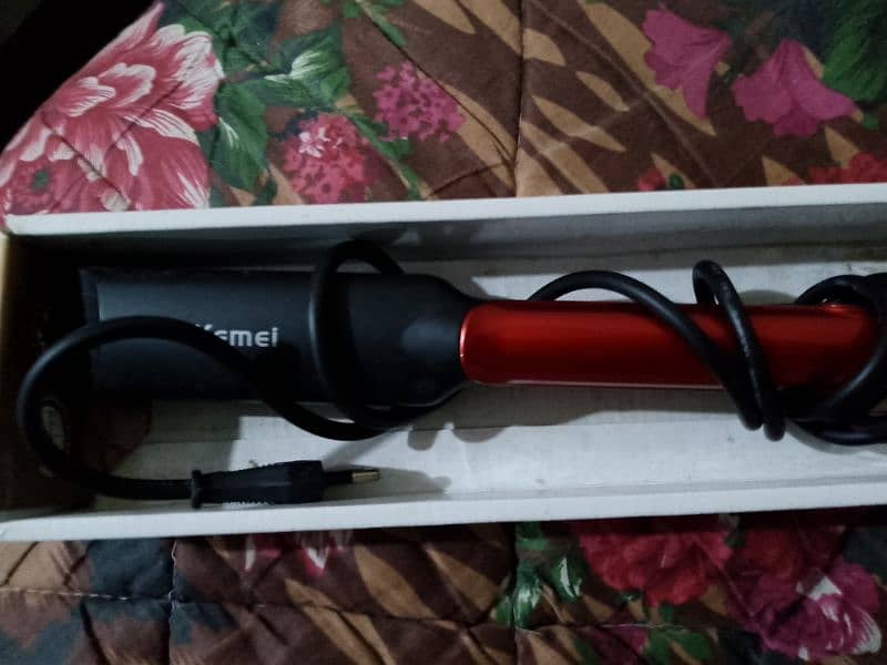 kemei hair straightener 3