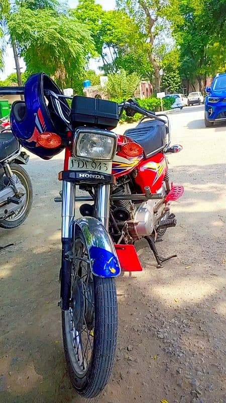 Honda 125 bike 1