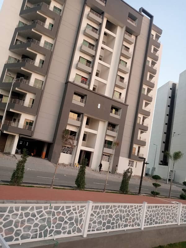 10 Marla 3 Bed Brand New Flat For Sale In Askari 11 Lahore 2