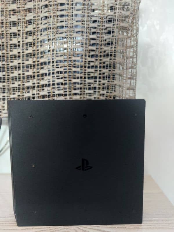 PS4 PRO 1