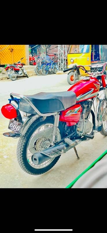 Honda Cg 125 Islamabd Golden number 2