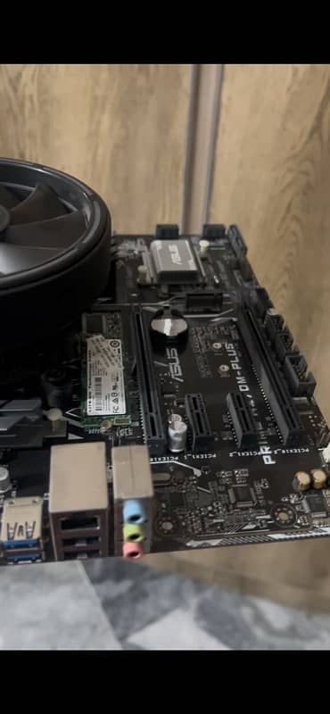 Asus gaming motherboard with cpu i5 6th gen 0