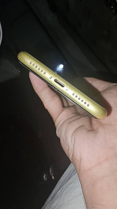 iphone 11 fu esim time available LLA model 2