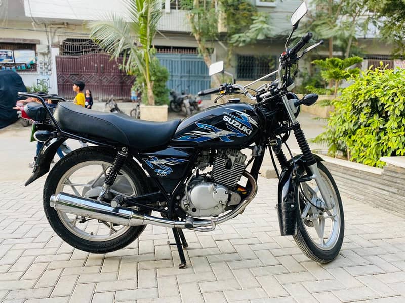 Suzuki GS 150 2022 1