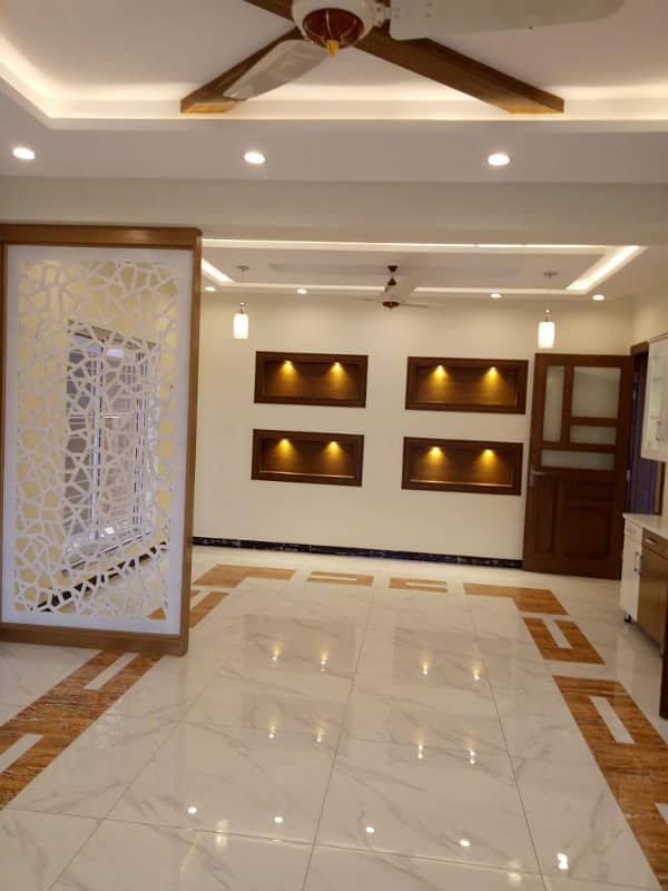 3 Bedroom Brand new Corner Sprat Door Upper Portion Vip 1 Kanal Available G13 Islamabad 1