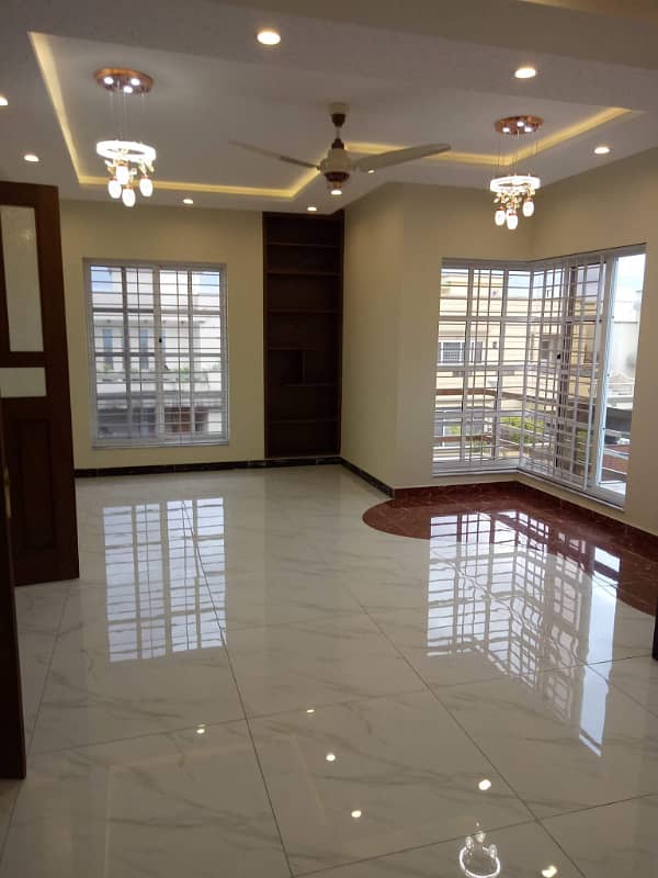 3 Bedroom Brand new Corner Sprat Door Upper Portion Vip 1 Kanal Available G13 Islamabad 38