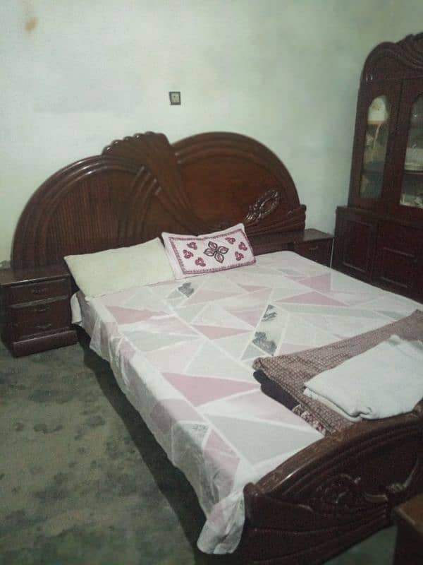 wooden bed for sale 0