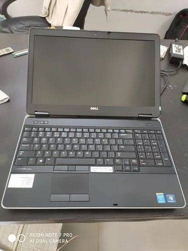 Dell Latitude E6540 0