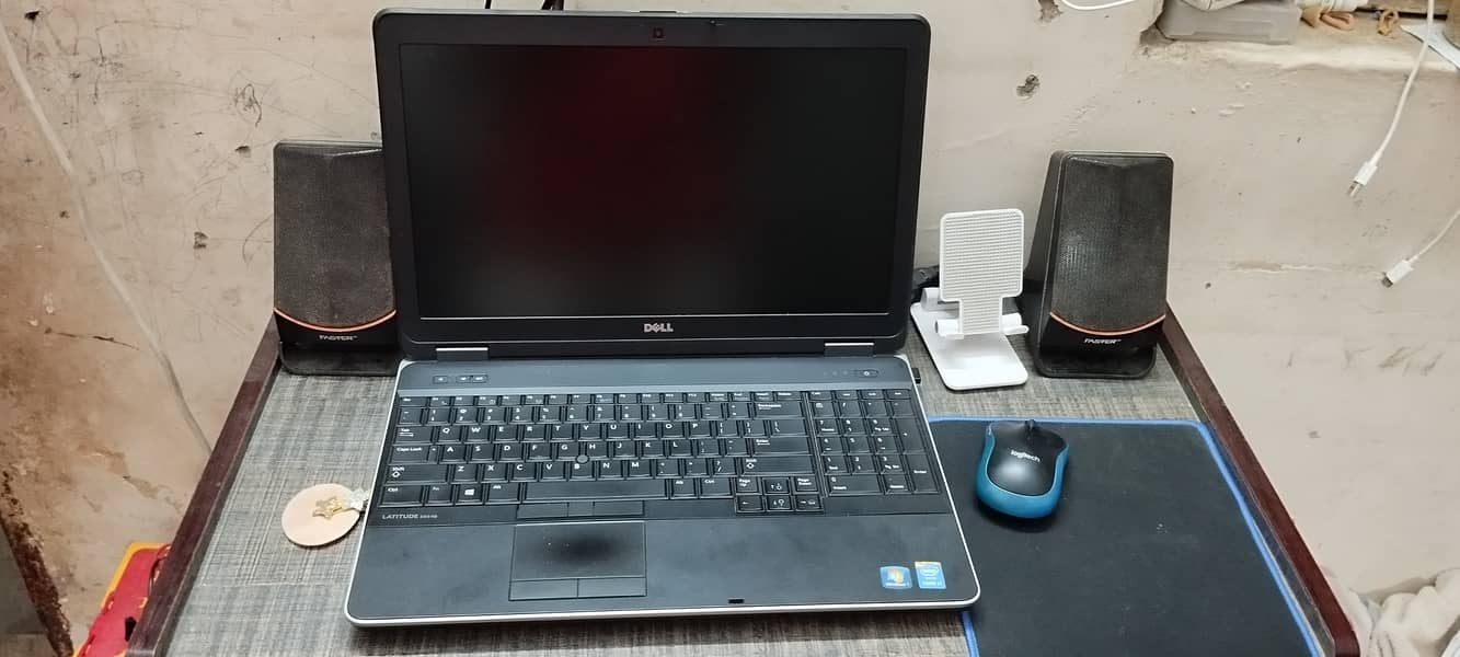 Dell Latitude E6540 1