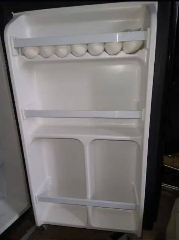 Room Fridge (Gaba National) 2