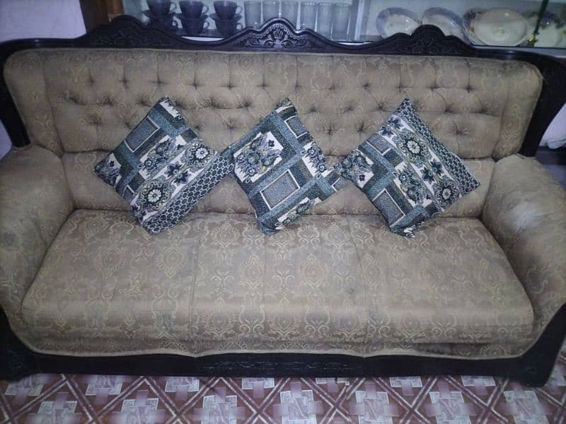 5 seater sofa best condition 0