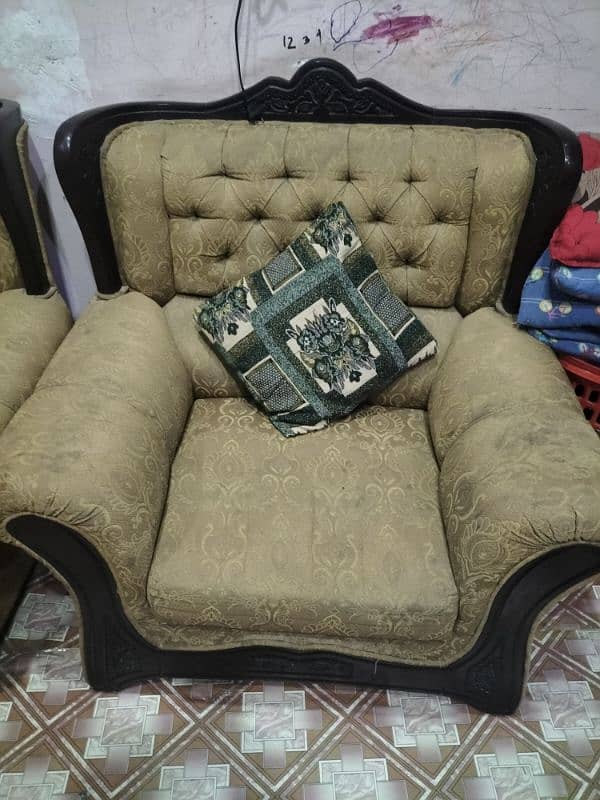 5 seater sofa best condition 2