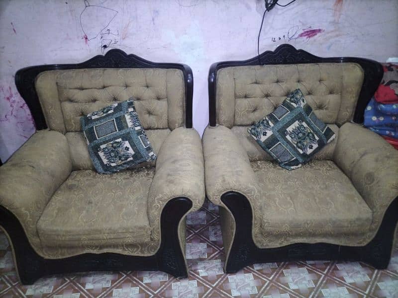 5 seater sofa best condition 3