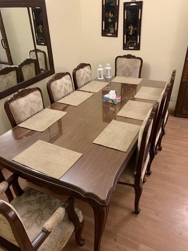 Dining Table of 8 Person 0