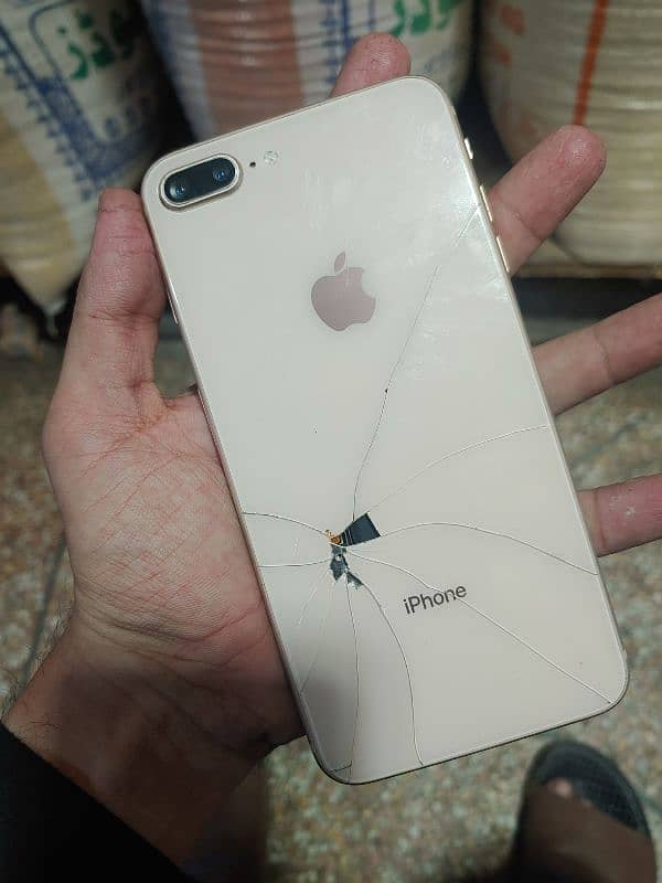 iphone 8 plus.  03233090022 0