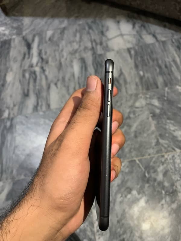 Iphone 11 Non PTA FU 3