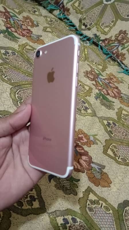 i phone 7- Pta Aproved 128 gb Good candtion 0