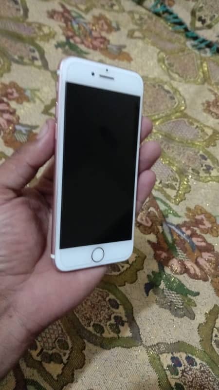 i phone 7- Pta Aproved 128 gb Good candtion 7