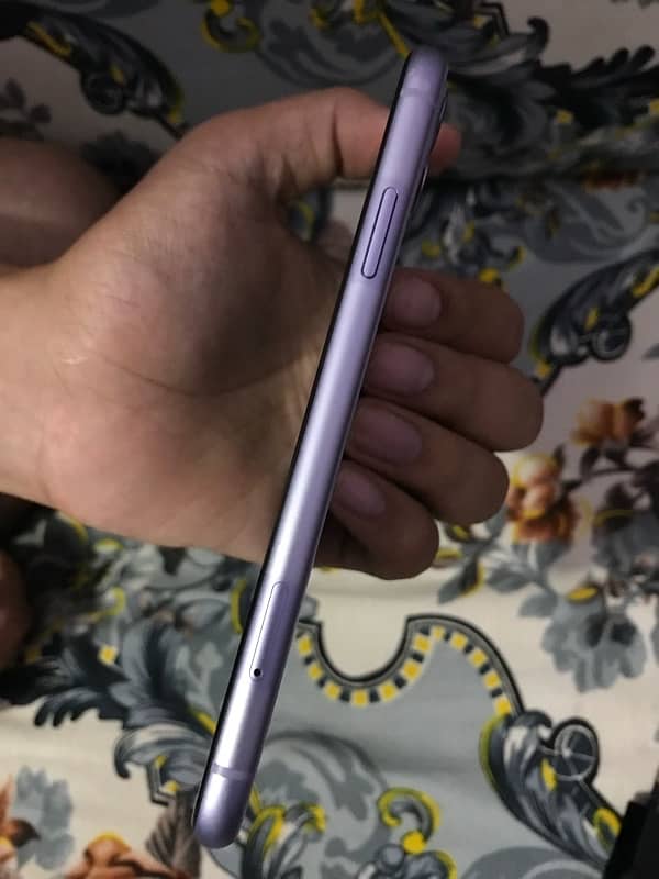 i am selling i phone 11 non pta 1