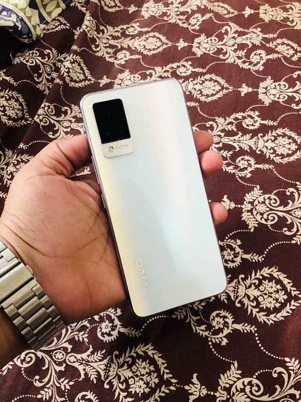 Vivo V21 0