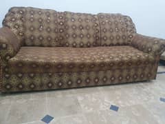 Sofa Set complete ha used ma ha but condition achi ha