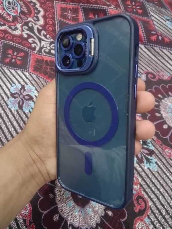 I phone 12 pro 4