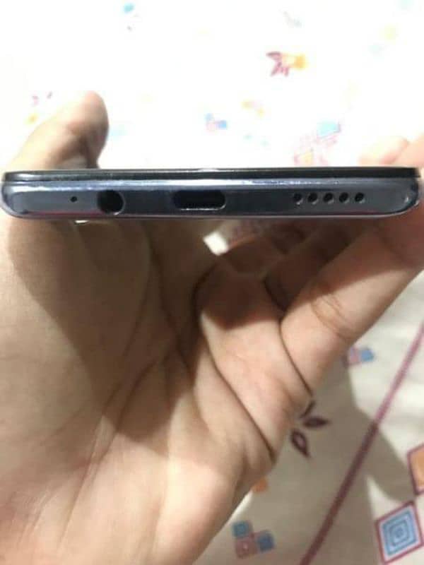 infinix note 8  6/128 gb 1